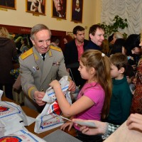 ДЕД МОРОЗ, ДВЕНАДЦАТЬ МЕСЯЦЕВ И ДРУЗЬЯ